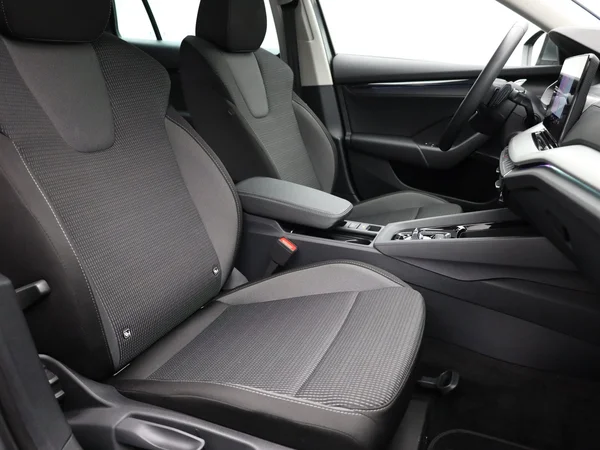 SKODA Octavia Combi (2023) — foto 8 van 20