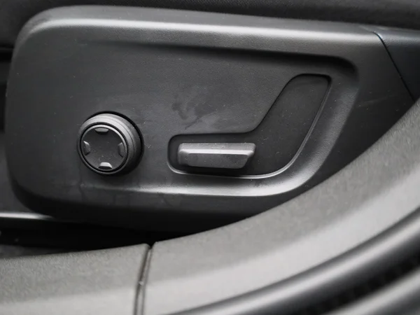Polestar 2 (2022) — foto 30 van 49