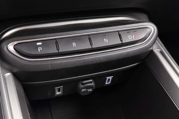 Jeep E-Avenger (2025) — foto 8 van 38