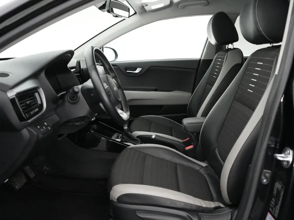 Kia Stonic (2024) — foto 3 van 20