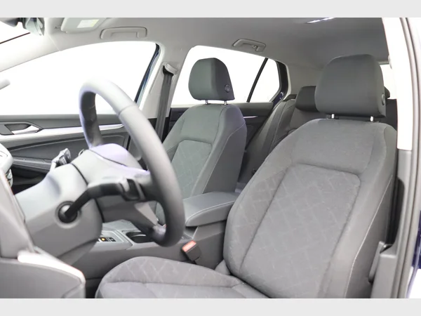 VOLKSWAGEN Golf VIII (2023) — foto 16 van 16