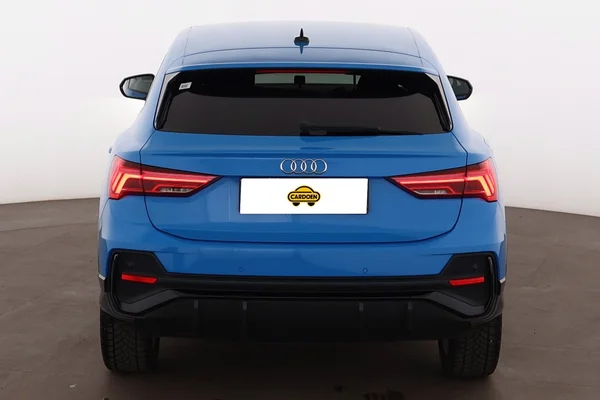 Audi Q3 Sportback (2020) — foto 21 van 26