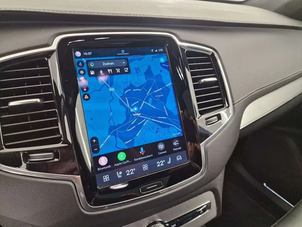 Volvo XC90 (2023) — foto 7 van 20