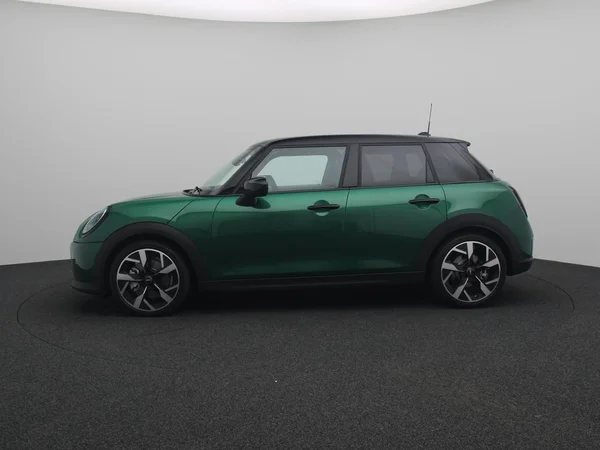 MINI Mini 5D (F65) (2025) — foto 7 van 16