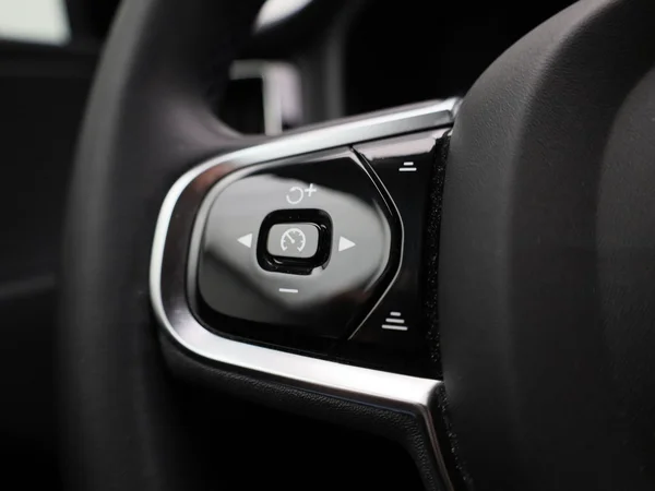 Volvo XC60 (2024) — foto 15 van 48