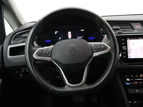 Volkswagen Touran (2022) — foto 4 van 29