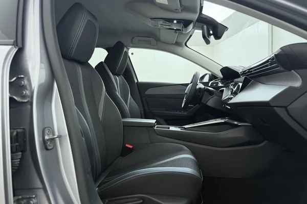 Peugeot 308 (2025) — foto 16 van 18