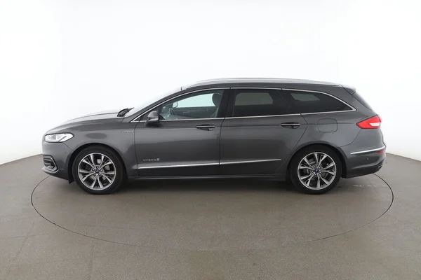 Ford Mondeo (2019) — foto 9 van 16