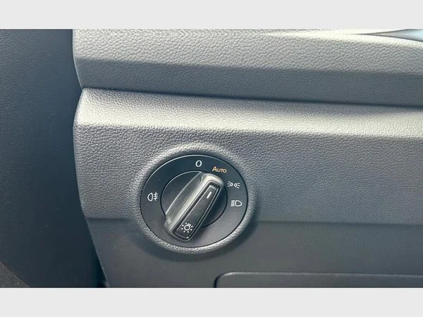 Volkswagen T-Roc (2022) — foto 19 van 29