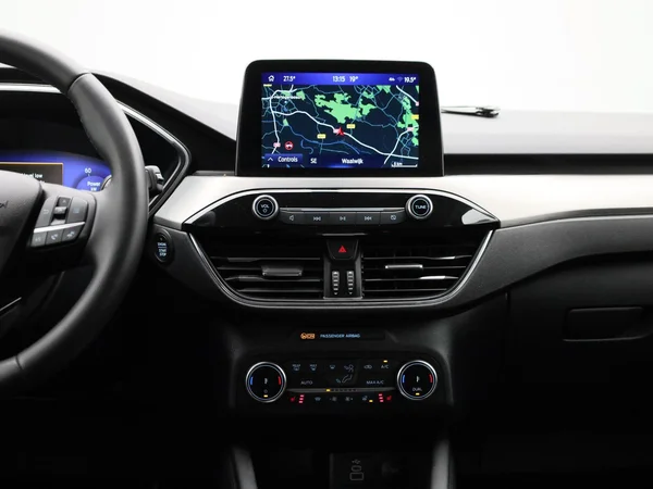 Ford Kuga (2022) — foto 3 van 40