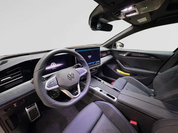 VOLKSWAGEN Passat Variant (2026) — foto 14 van 20