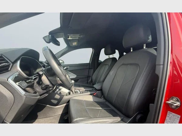 Audi Q3 Sportback (2022) — foto 2 van 25