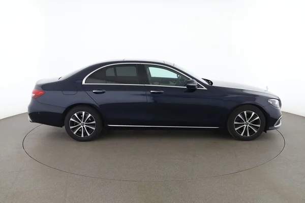 Mercedes-Benz E-Klasse (2021) — foto 13 van 16