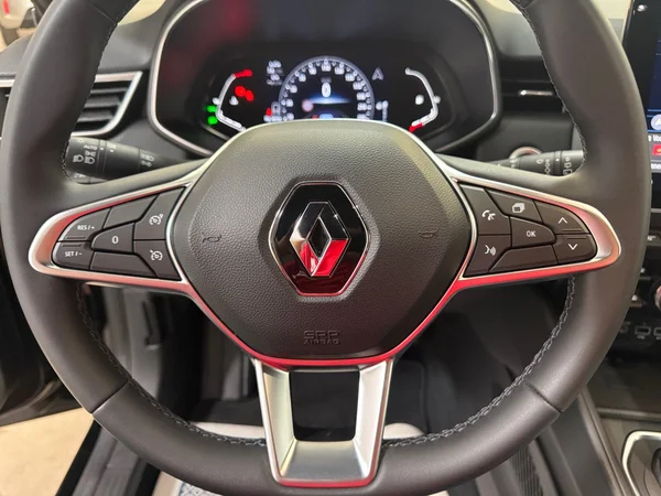 Renault Clio (2021) — foto 6 van 28