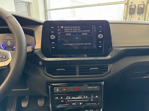 VOLKSWAGEN T-Cross (2025) — foto 3 van 20