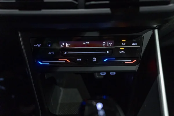 Volkswagen Polo (2022) — foto 7 van 28