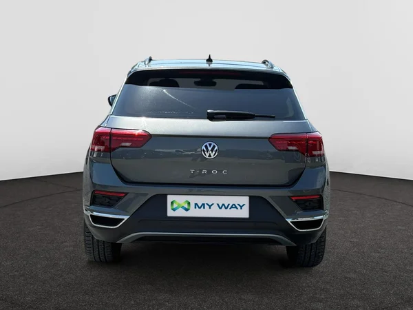 VOLKSWAGEN T-Roc (2018) — foto 19 van 24