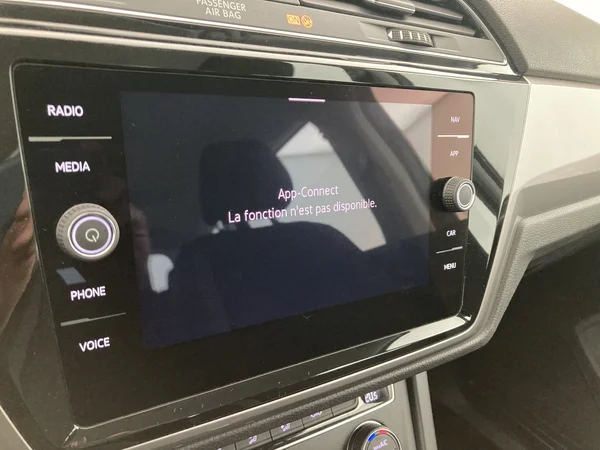 VOLKSWAGEN Touran (2020) — foto 20 van 36