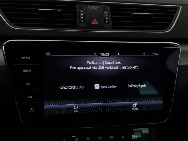SKODA Superb (2019) — foto 13 van 28
