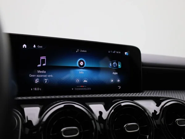 Mercedes-Benz A-Klasse (2021) — foto 8 van 49