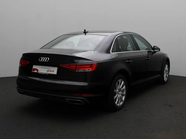 AUDI A4 (2019) — foto 9 van 15