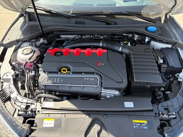 AUDI RS3 Sportback (2025) — foto 6 van 15