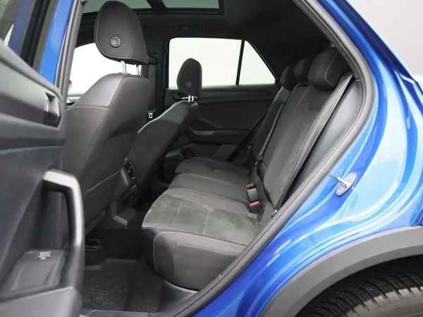 Volkswagen T-Roc (2023) — foto 6 van 48