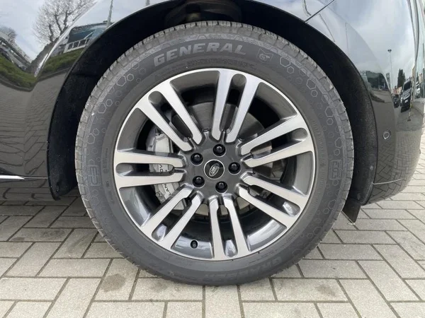 Land Rover Range Rover (2025) — foto 28 van 37