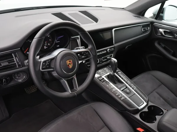 Porsche Macan (2021) — foto 23 van 27