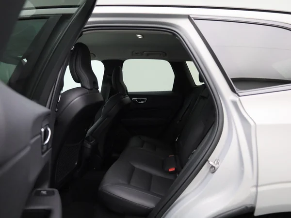 Volvo XC60 (2024) — foto 4 van 48