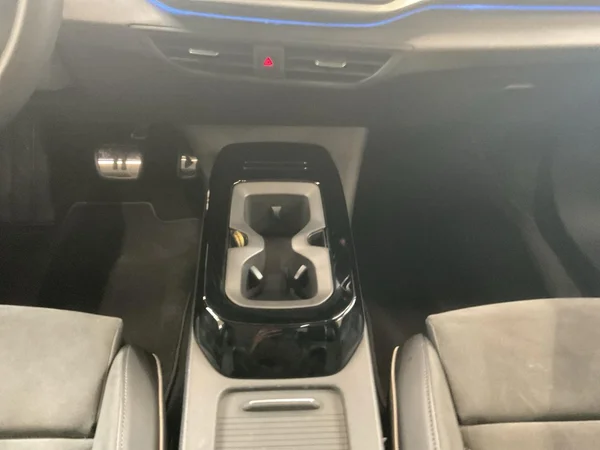 VOLKSWAGEN ID.5 (2026) — foto 3 van 18