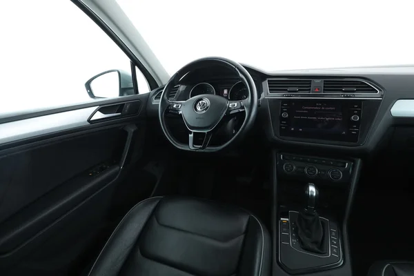 Volkswagen Tiguan (2019) — foto 4 van 16
