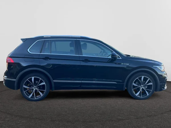 VOLKSWAGEN Tiguan (2023) — foto 18 van 21