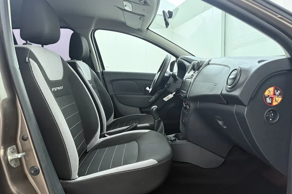 Dacia Logan Mcv Stepway (2020) — foto 21 van 23