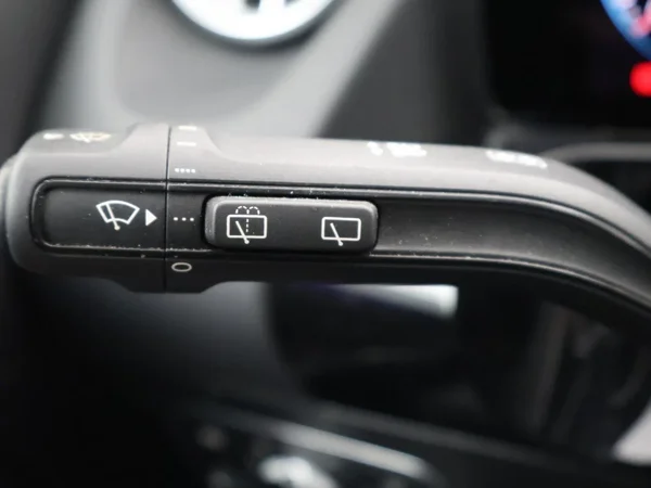 Mercedes-Benz EQA (2024) — foto 3 van 34