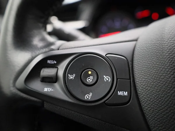 Opel Corsa (2023) — foto 9 van 36