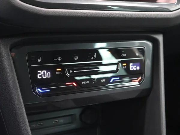 VOLKSWAGEN Tiguan eHybrid (PHEV) (2022) — foto 17 van 25