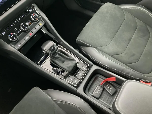 SKODA Kodiaq (2022) — foto 5 van 36