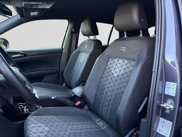 VOLKSWAGEN T-Cross (2025) — foto 14 van 19