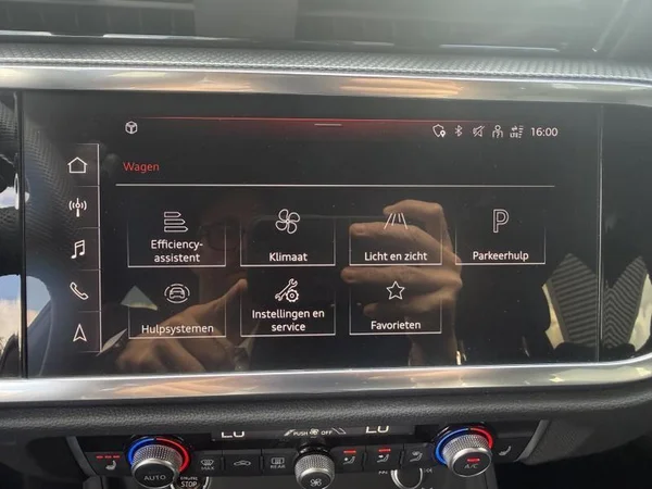 AUDI Q3 (2023) — foto 19 van 29