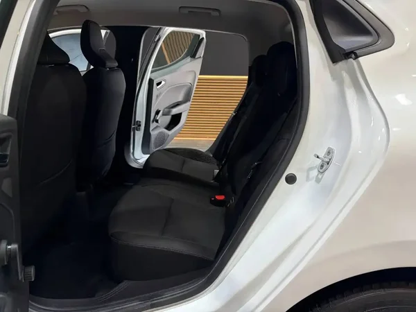 Renault Clio (2019) — foto 9 van 22