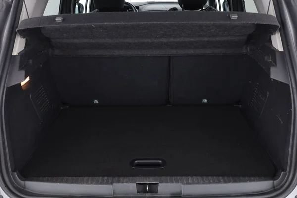 Renault Captur (2015) — foto 8 van 16