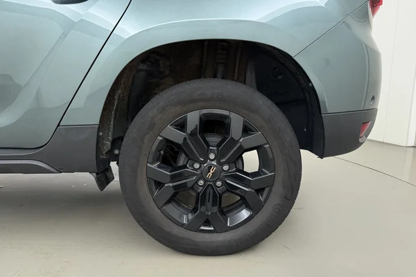 Dacia Duster (2024) — foto 18 van 21