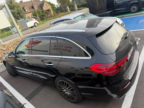 Mercedes-Benz C-Klasse (2023) — foto 16 van 18