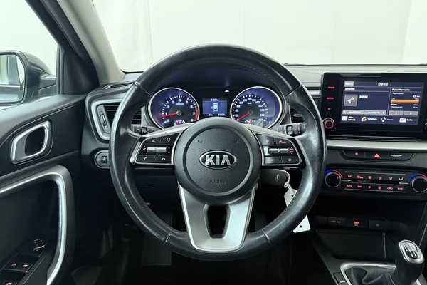 Kia Xceed (2021) — foto 2 van 20