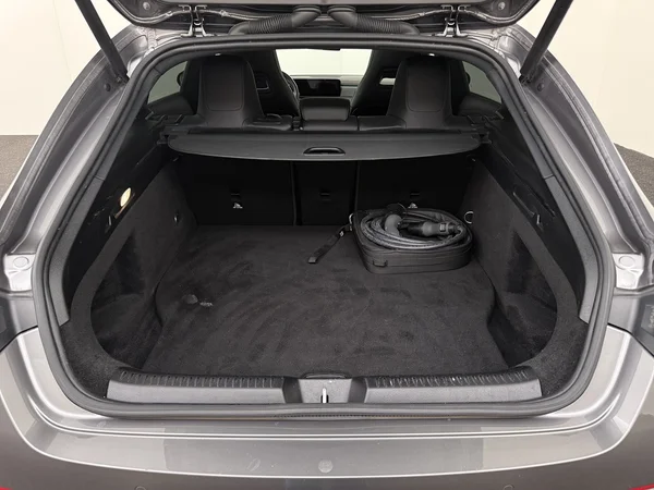 MERCEDES CLA 250 (2023) — foto 8 van 34