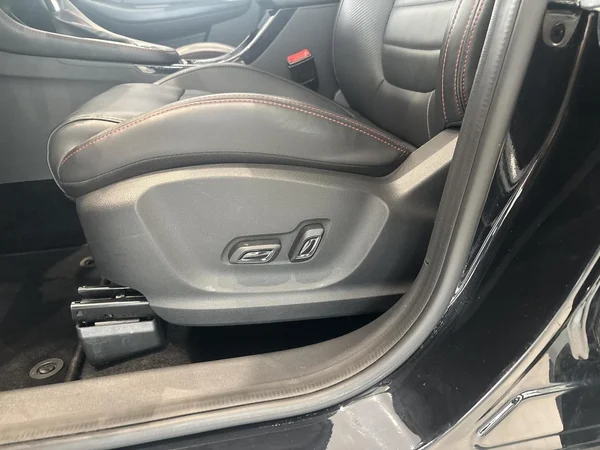 MG ZS (2024) — foto 6 van 17