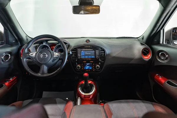 Nissan Juke (2015) — foto 8 van 31