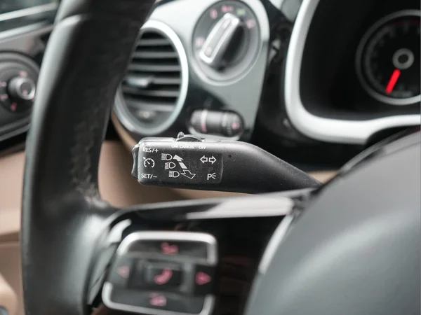 VOLKSWAGEN Beetle Cabriolet (2015) — foto 26 van 39