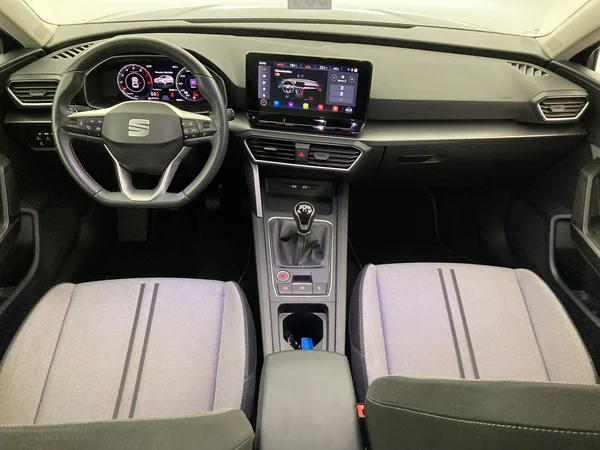 SEAT Leon (2022) — foto 6 van 36